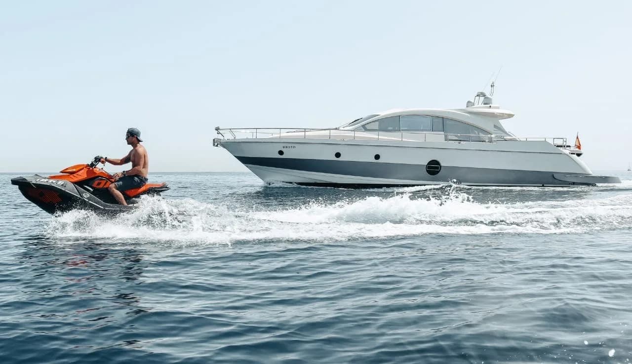 Aicon 72 – Charterboot von MAR-LLORCA