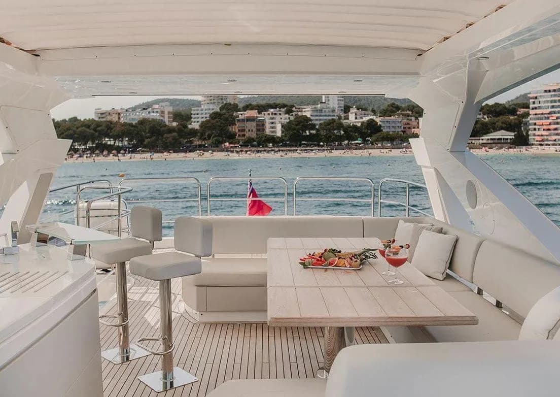Sunseeker Predator 76 – Bild 2 von 8 (Platzhalter)