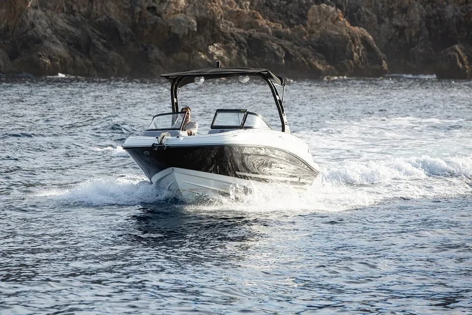 Bayliner VR6 – Bild 5 von 8 (Platzhalter)